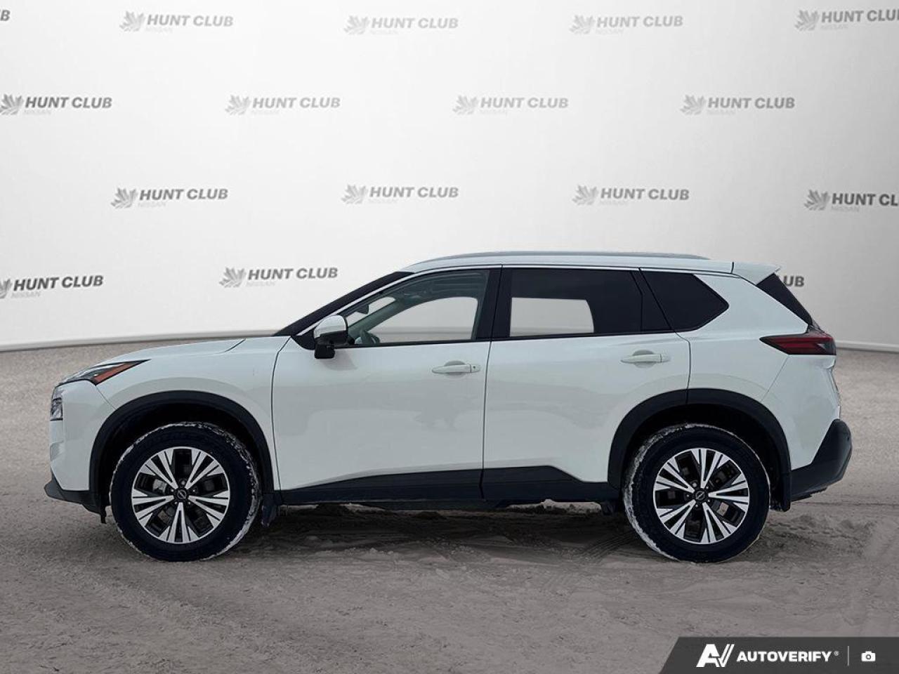 2023 Nissan Rogue SV Photo