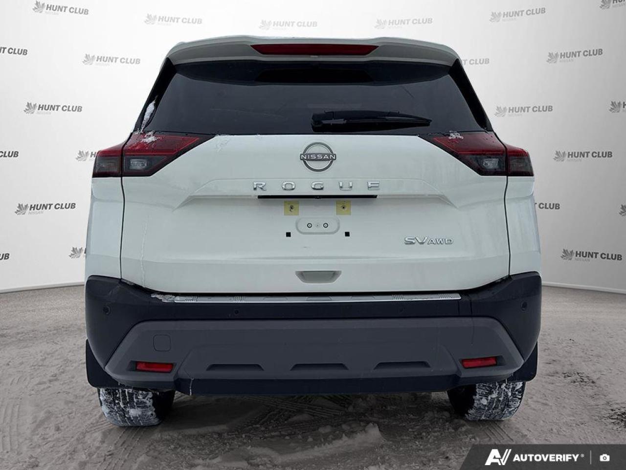 2023 Nissan Rogue SV Photo