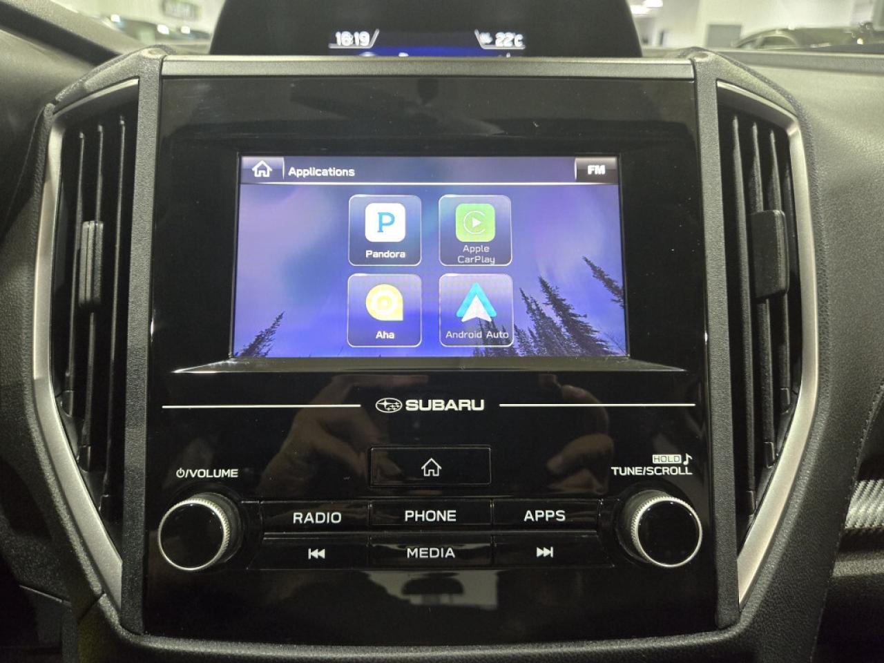 2018 Subaru Impreza AWD 17 Alloy Wheels Automatic Sedan Apple CarPlay Photo