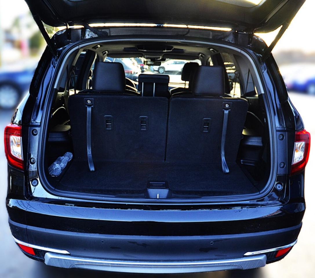 2022 Honda Pilot TOURING 8 Passenger 4dr All-Wheel Drive Automatic Photo