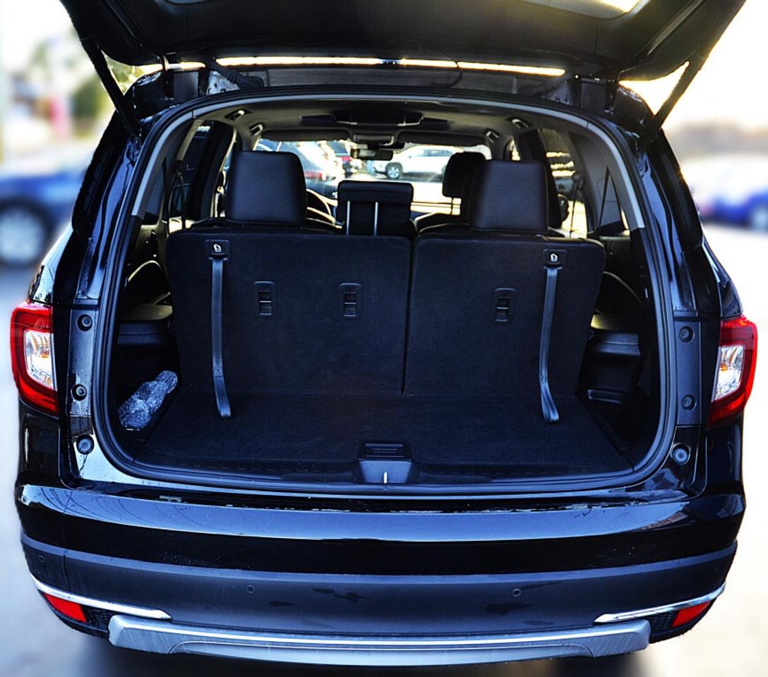 2022 Honda Pilot TOURING 8 Passenger 4dr All-Wheel Drive Automatic Photo