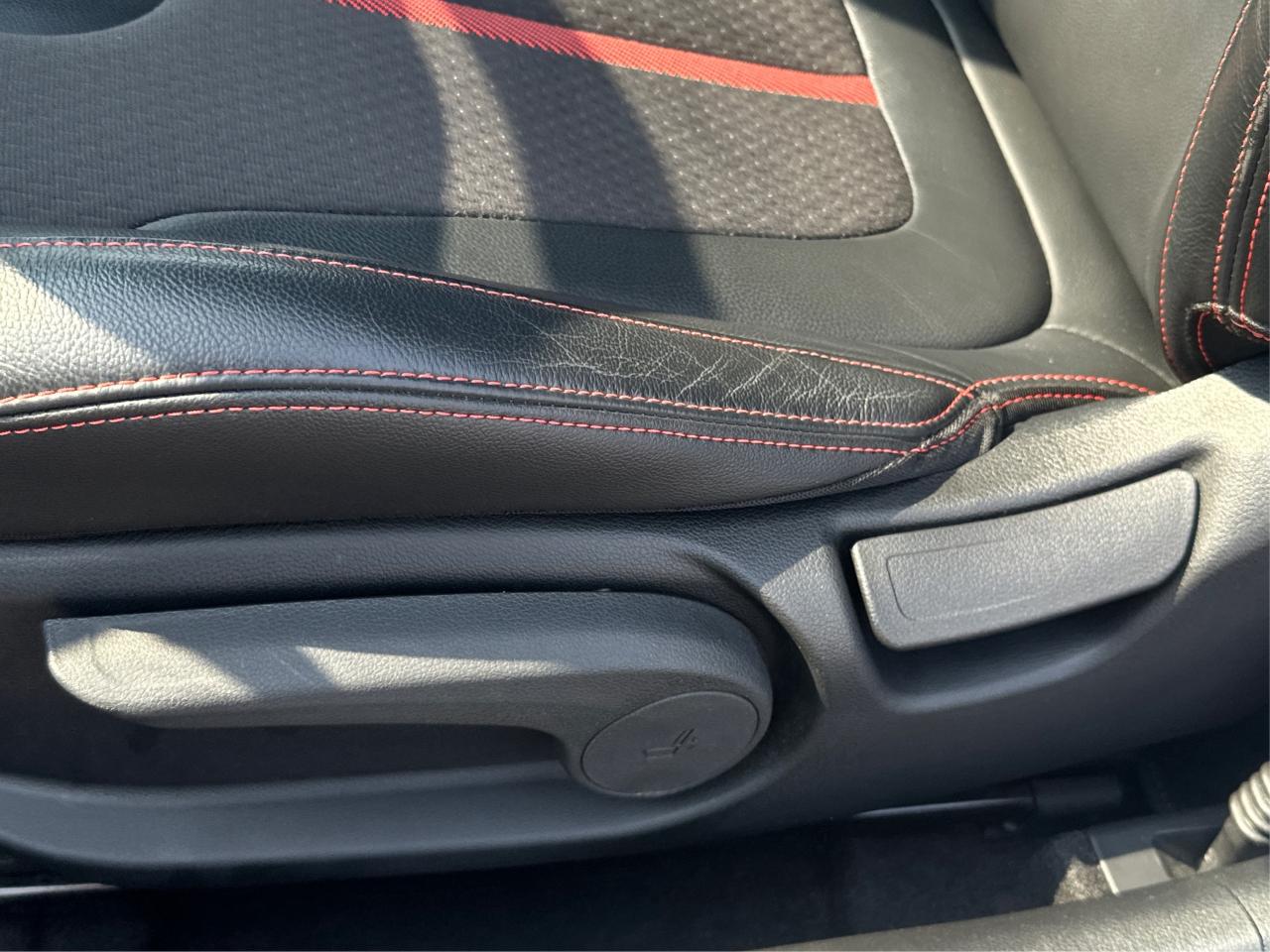 2019 Hyundai Veloster Turbo / Heated Seats / Sunroof / Camera Photo