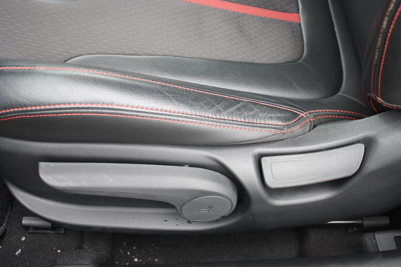 2019 Hyundai Veloster Turbo / Heated Seats / Sunroof / Camera Photo