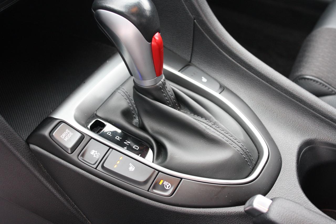 2019 Hyundai Veloster Turbo / Heated Seats / Sunroof / Camera Photo