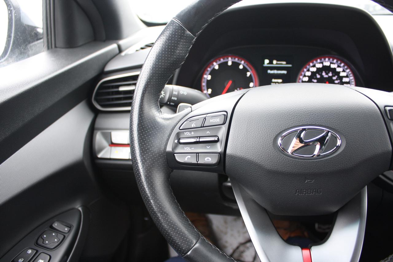 2019 Hyundai Veloster Turbo / Heated Seats / Sunroof / Camera Photo