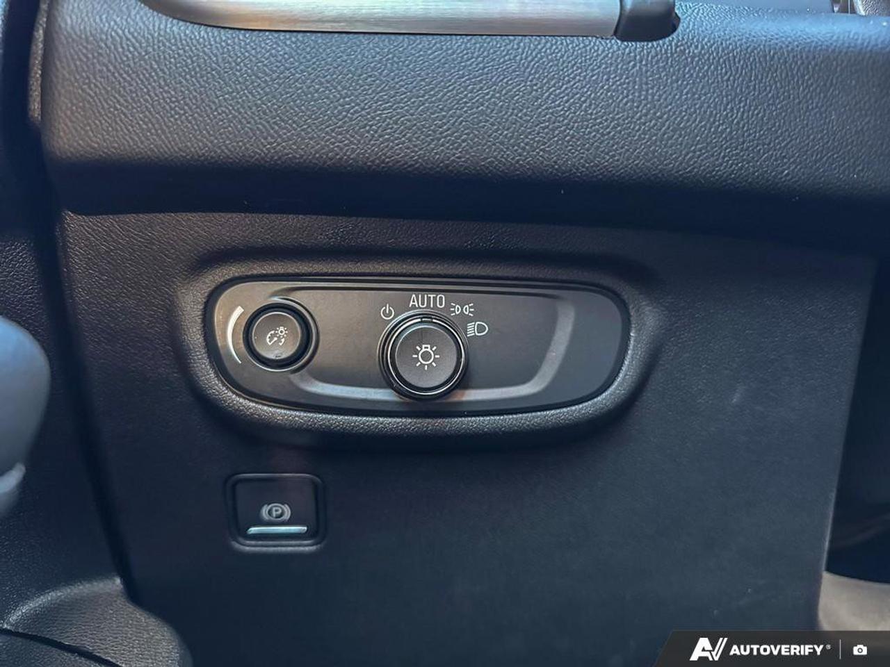 2024 GMC Terrain SLE   Heated Seats  Apple CarPlay   Rear Camera Photo