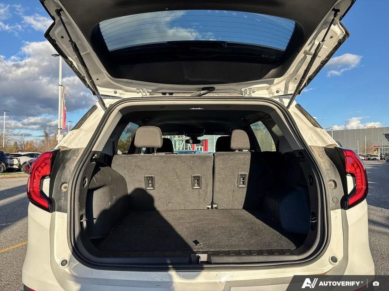 2024 GMC Terrain SLE   Heated Seats  Apple CarPlay   Rear Camera Photo