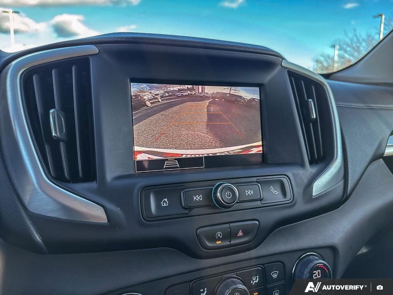 2024 GMC Terrain SLE   Heated Seats  Apple CarPlay   Rear Camera Photo