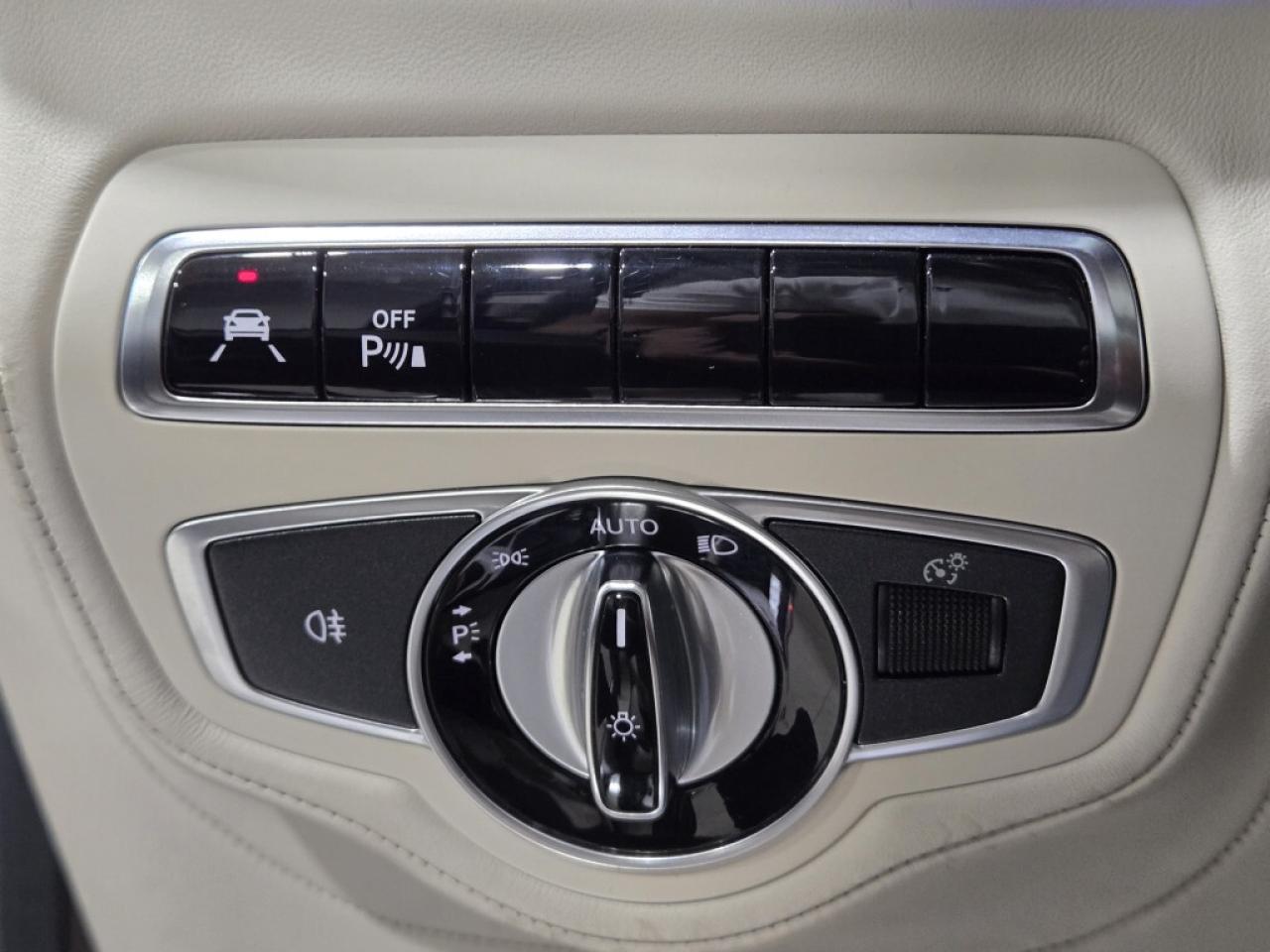 2019 Mercedes-Benz G-Class AMG G63 4X4 22 Black Rims Photo