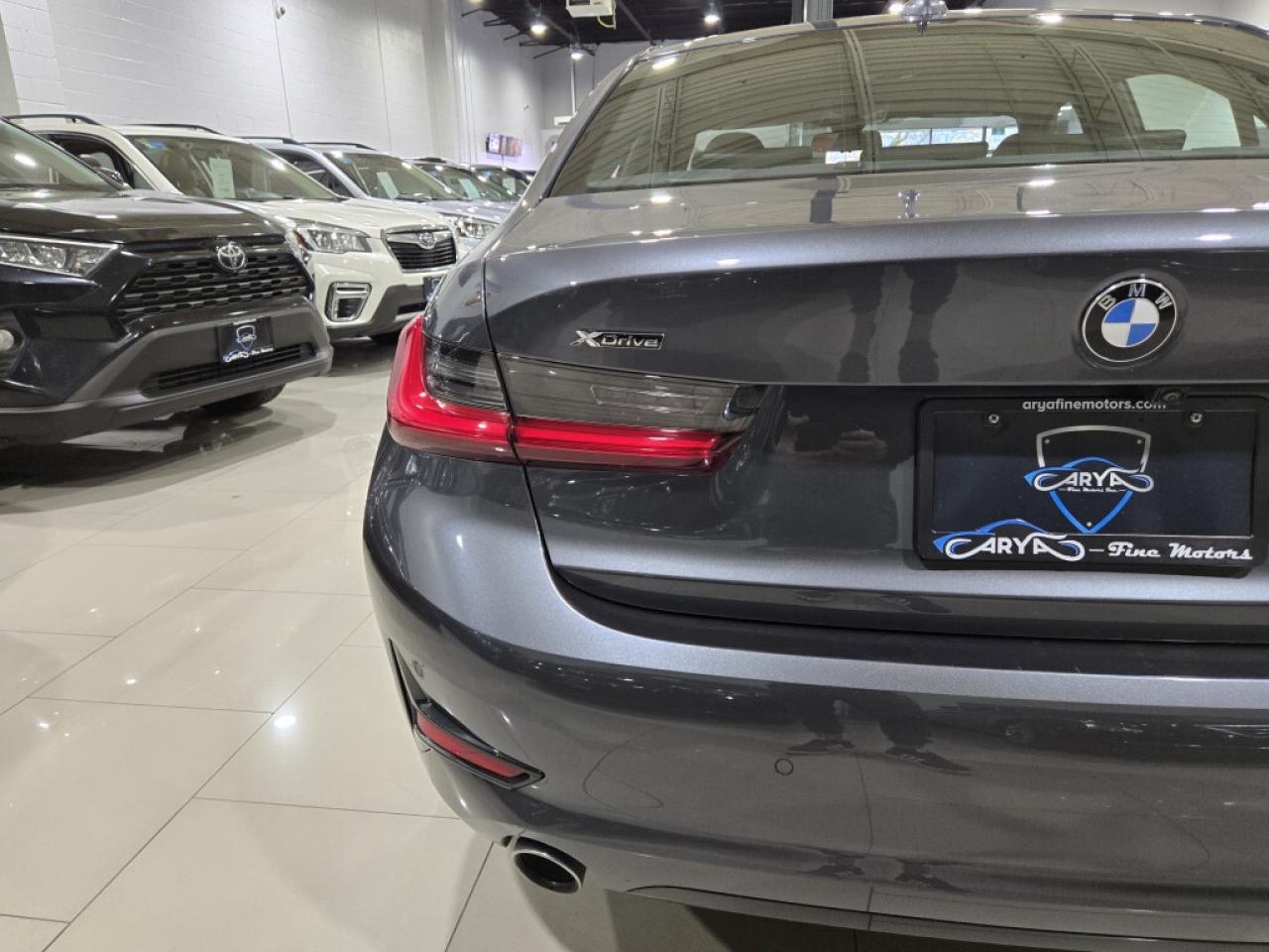 2021 BMW 330xi AWD No Accident Apple CarPlay Navigation Sunroof Photo