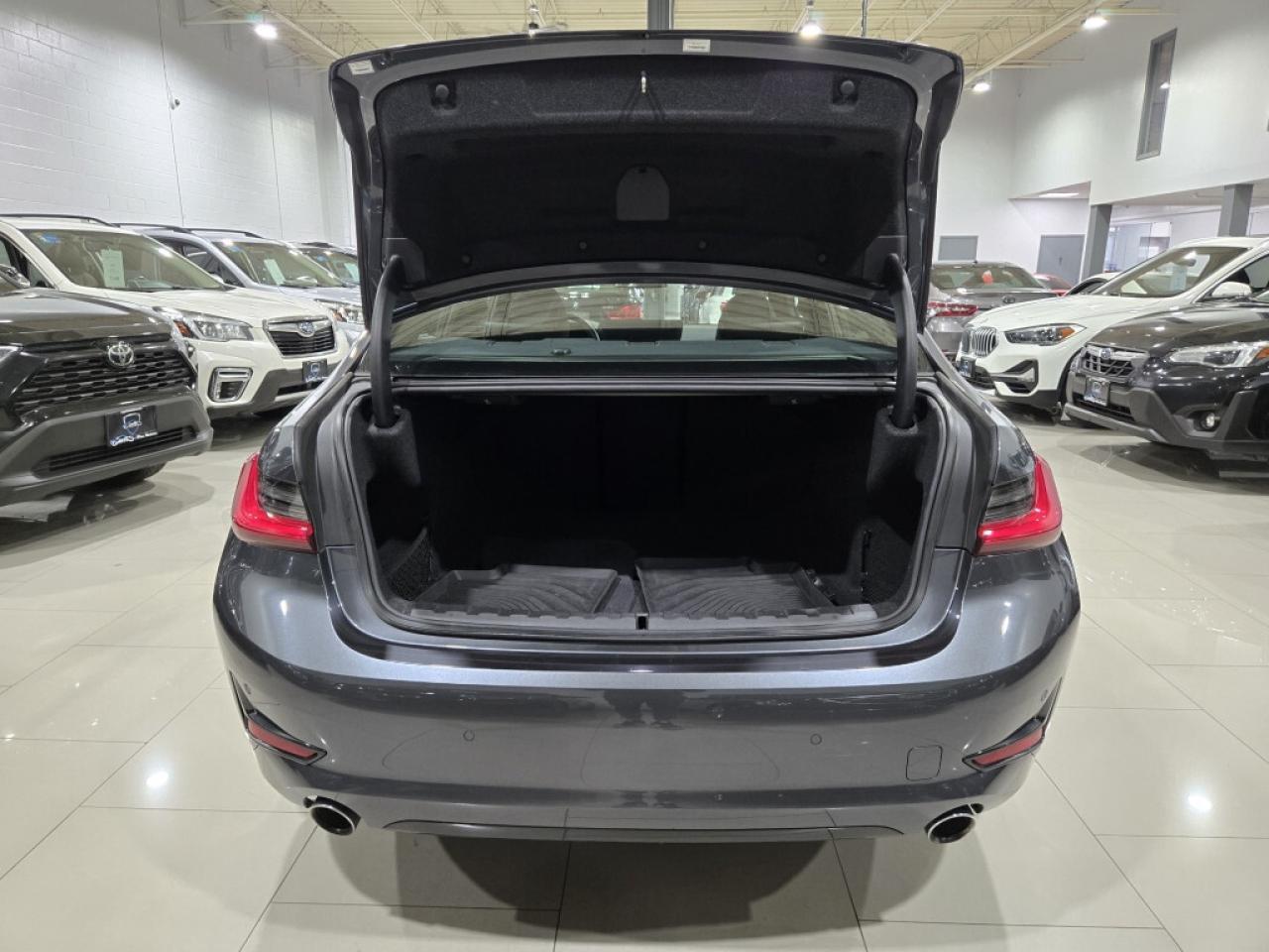 2021 BMW 330xi AWD No Accident Apple CarPlay Navigation Sunroof Photo