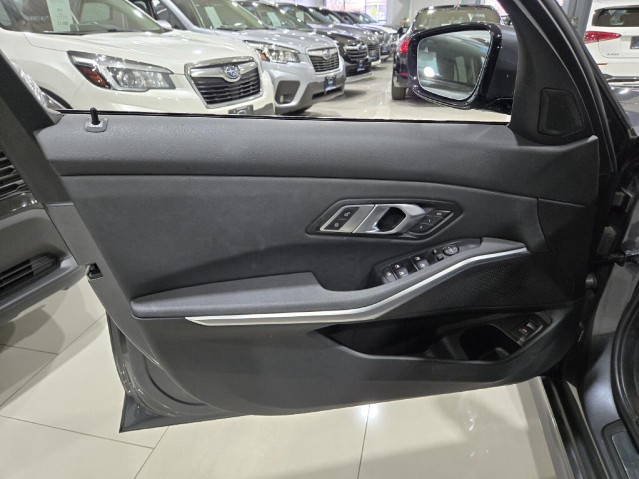 2021 BMW 330xi AWD No Accident Apple CarPlay Navigation Sunroof Photo