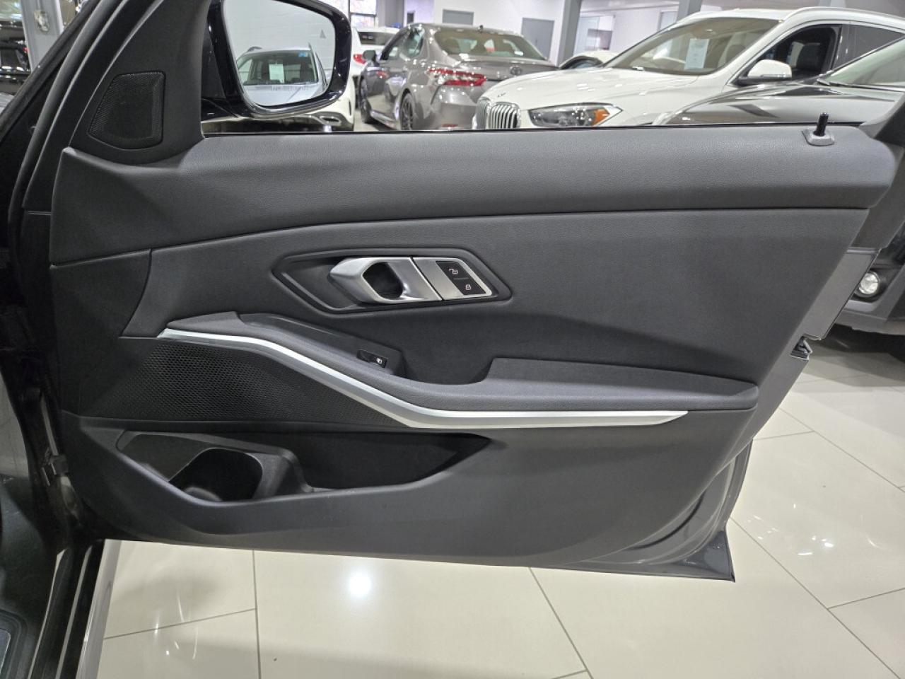 2021 BMW 330xi AWD No Accident Apple CarPlay Navigation Sunroof Photo