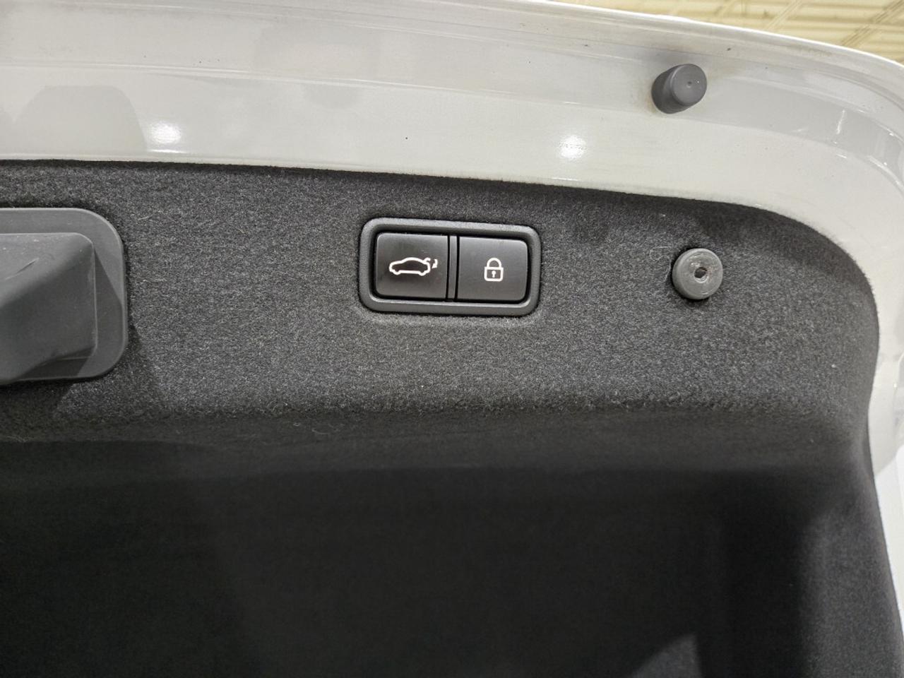 2020 Genesis G70 3.3T Sport AWD Navigation Backup Cam Brembo Brakes Photo