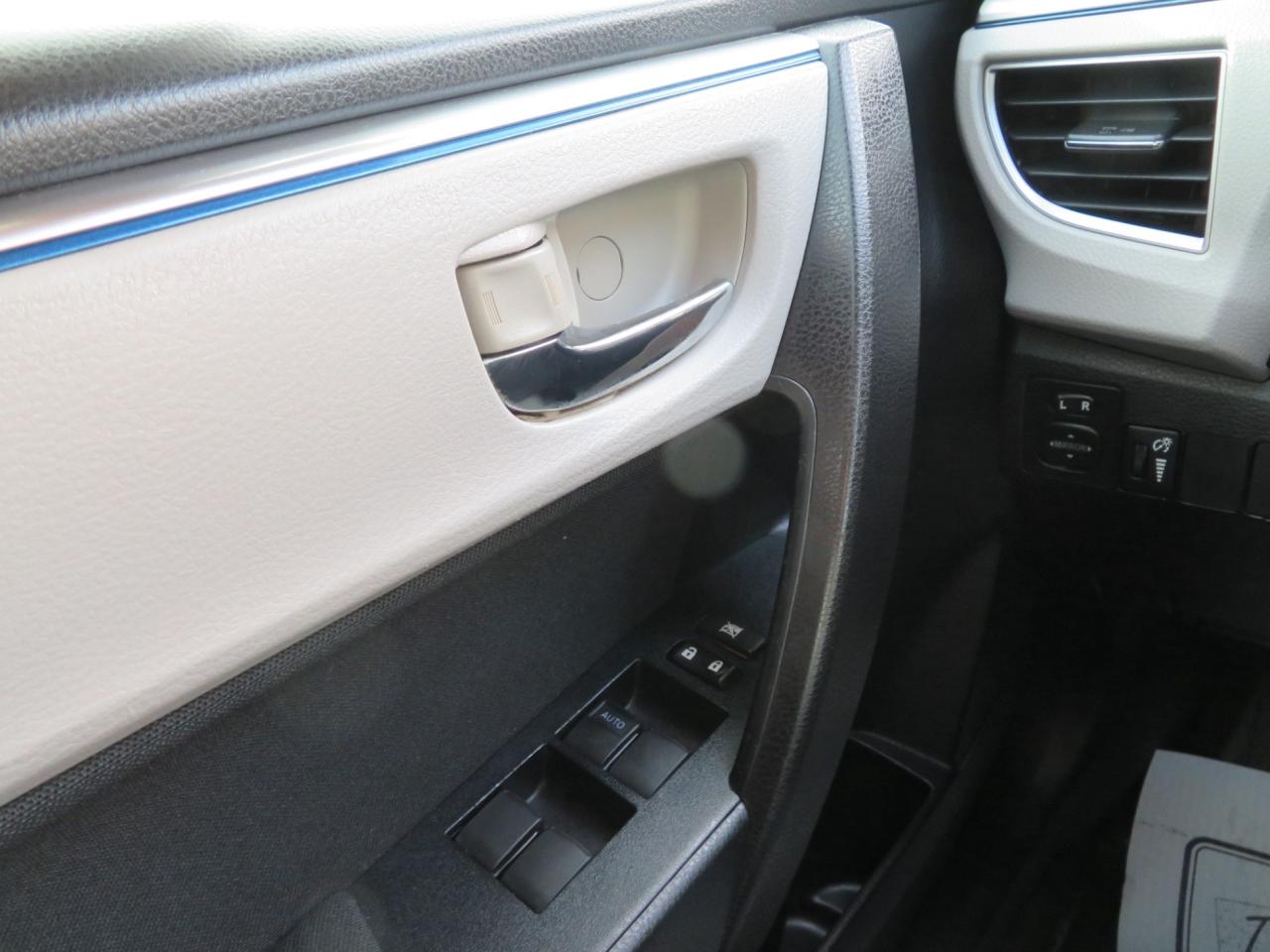 2014 Toyota Corolla CE Photo