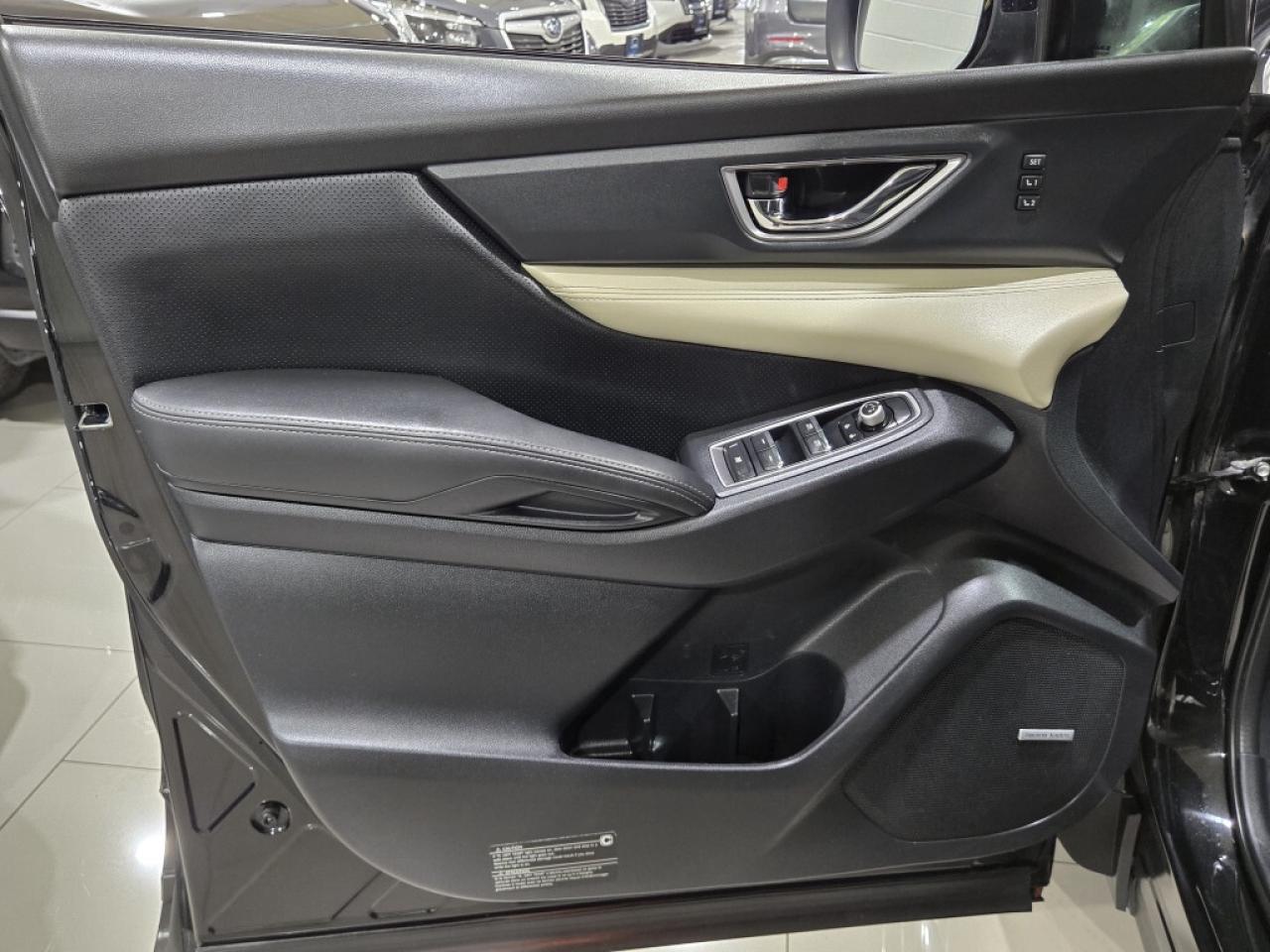 2019 Subaru ASCENT Limited 8 Passenger NO ACCIDENTS LOCAL ONTARIO VEH Photo