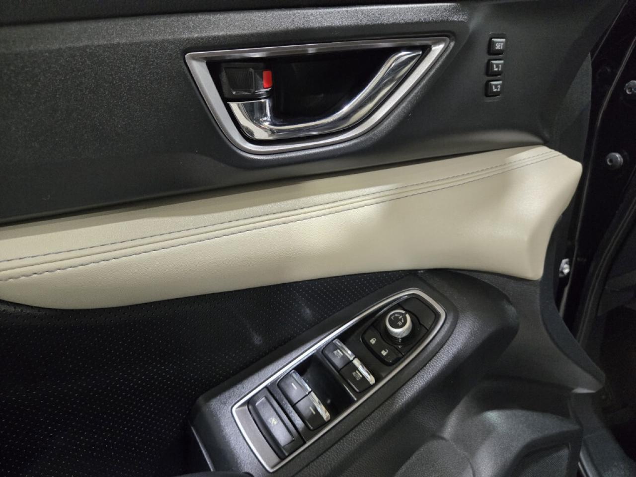 2019 Subaru ASCENT Limited 8 Passenger NO ACCIDENTS LOCAL ONTARIO VEH Photo