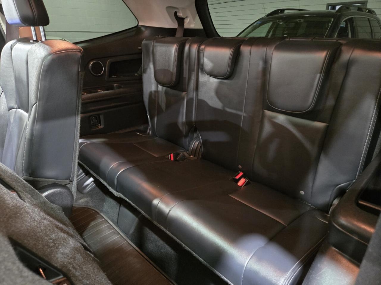 2019 Subaru ASCENT Limited 8 Passenger NO ACCIDENTS LOCAL ONTARIO VEH Photo