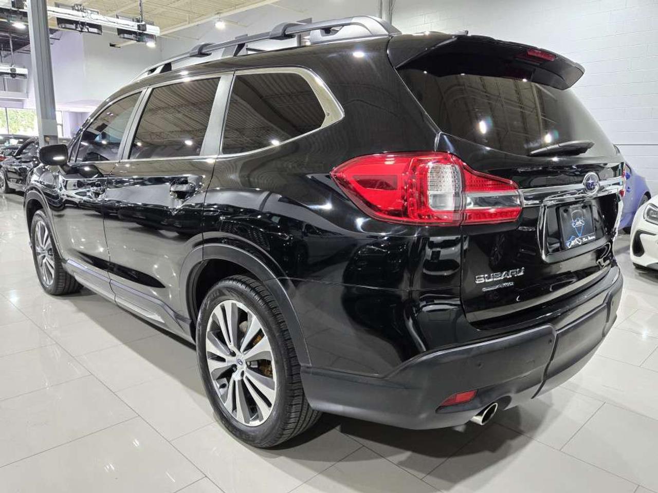 2019 Subaru ASCENT Limited 8 Passenger NO ACCIDENTS LOCAL ONTARIO VEHICLE NEW BRAKES ALL AROUND Photo