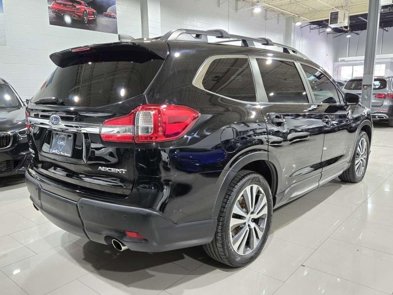 2019 Subaru ASCENT Limited 8 Passenger NO ACCIDENTS LOCAL ONTARIO VEHICLE NEW BRAKES ALL AROUND Photo