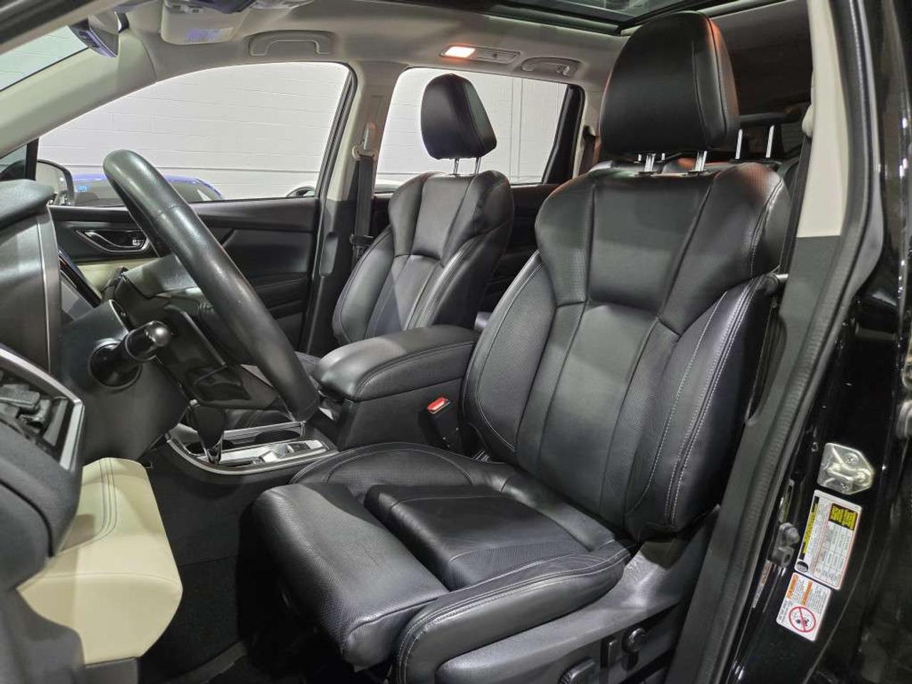 2019 Subaru ASCENT Limited 8 Passenger NO ACCIDENTS LOCAL ONTARIO VEHICLE NEW BRAKES ALL AROUND Photo
