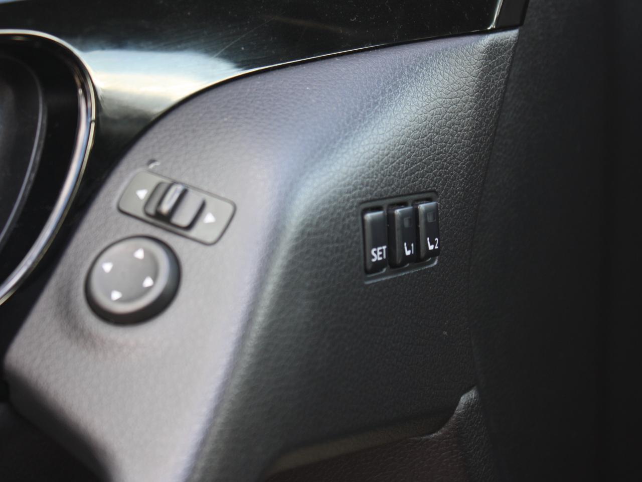 2023 Nissan Qashqai SL AWD / Leather / Heated Seats / Sunroof Photo