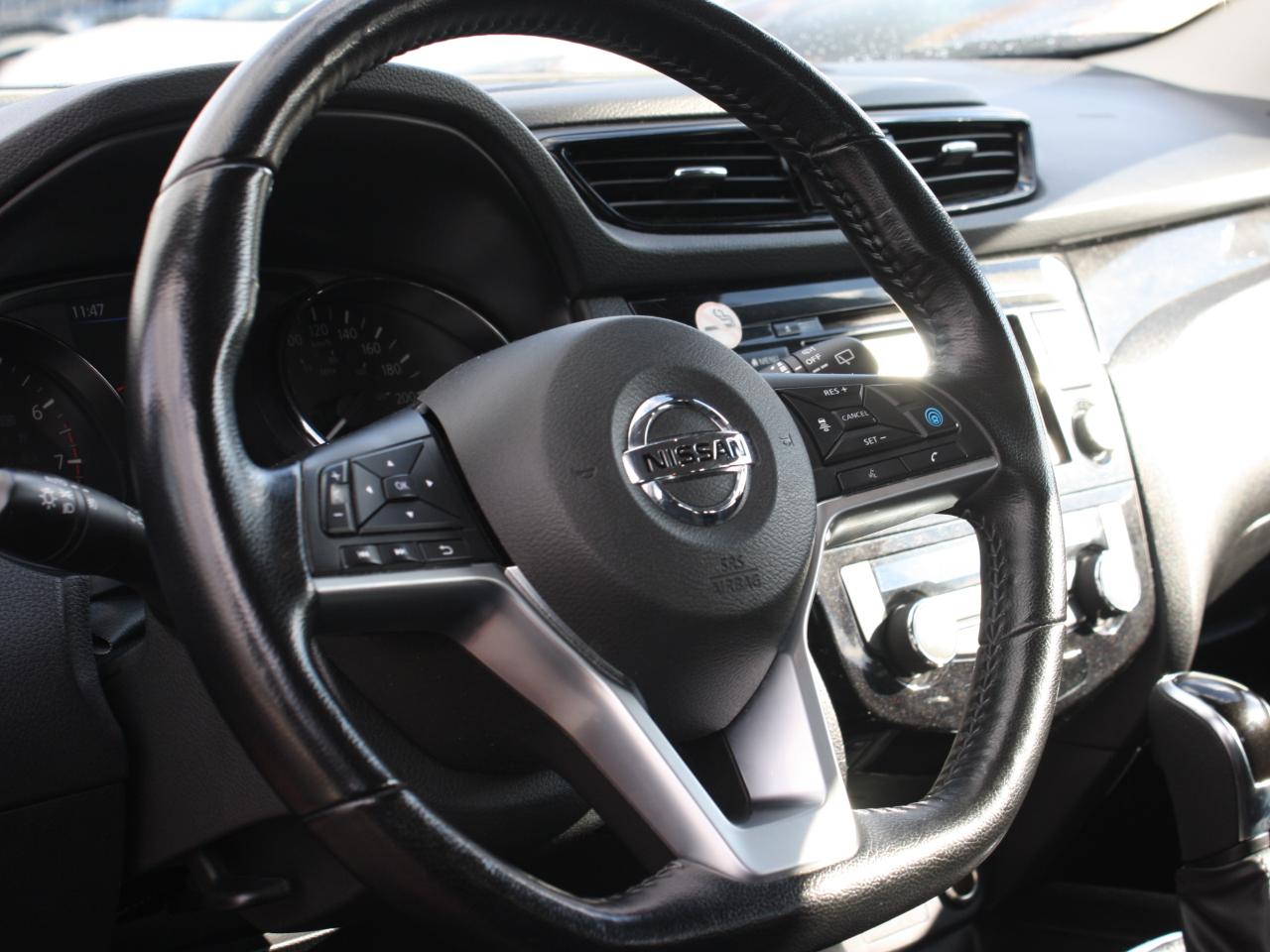 2023 Nissan Qashqai SL AWD / Leather / Heated Seats / Sunroof Photo