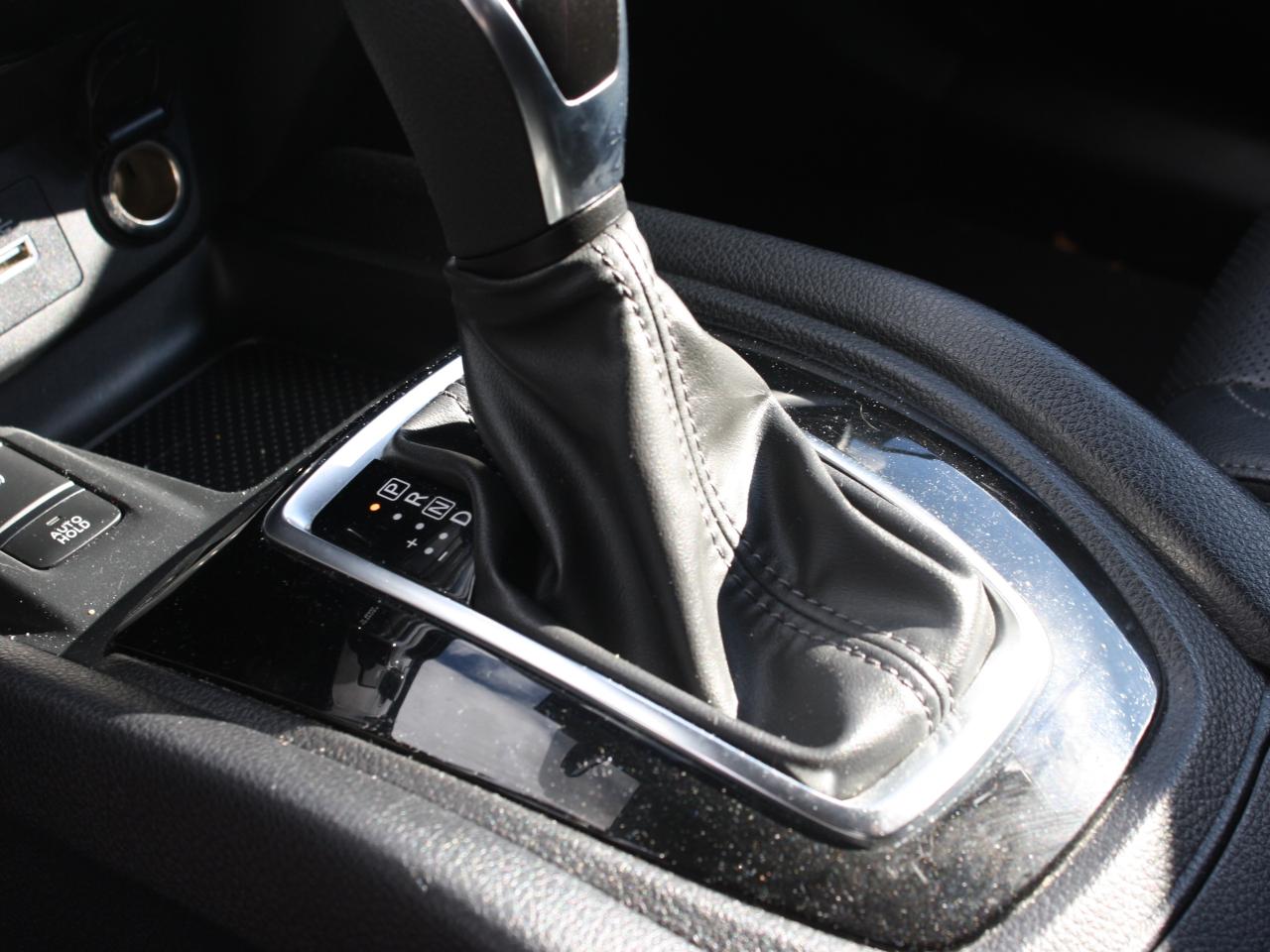 2023 Nissan Qashqai SL AWD / Leather / Heated Seats / Sunroof Photo