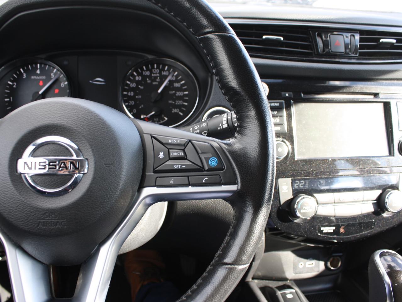 2023 Nissan Qashqai SL AWD / Leather / Heated Seats / Sunroof Photo