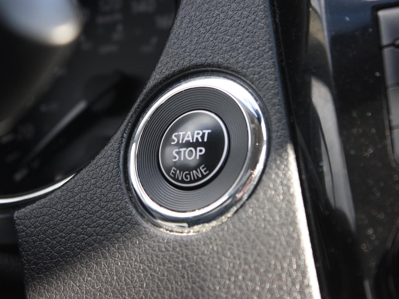 2023 Nissan Qashqai SL AWD / Leather / Heated Seats / Sunroof Photo