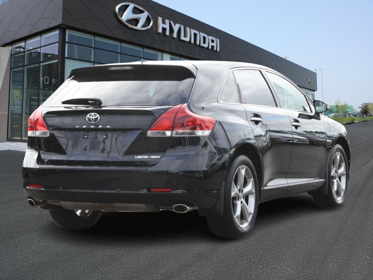 2015 Toyota Venza Limited AWD / Leather / Heated Seats / Sunroof Photo