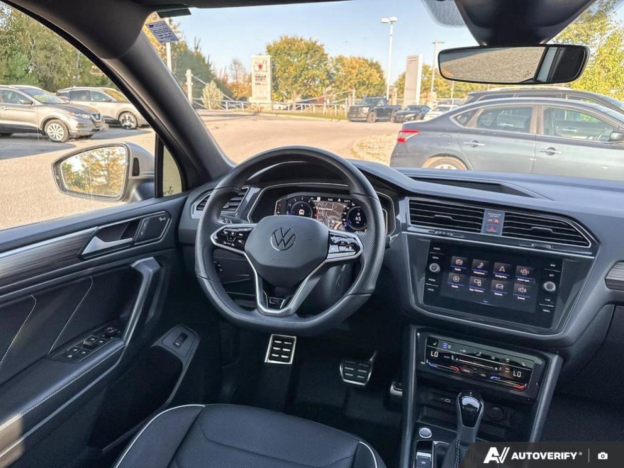 2024 Volkswagen Tiguan Highline R-line Photo