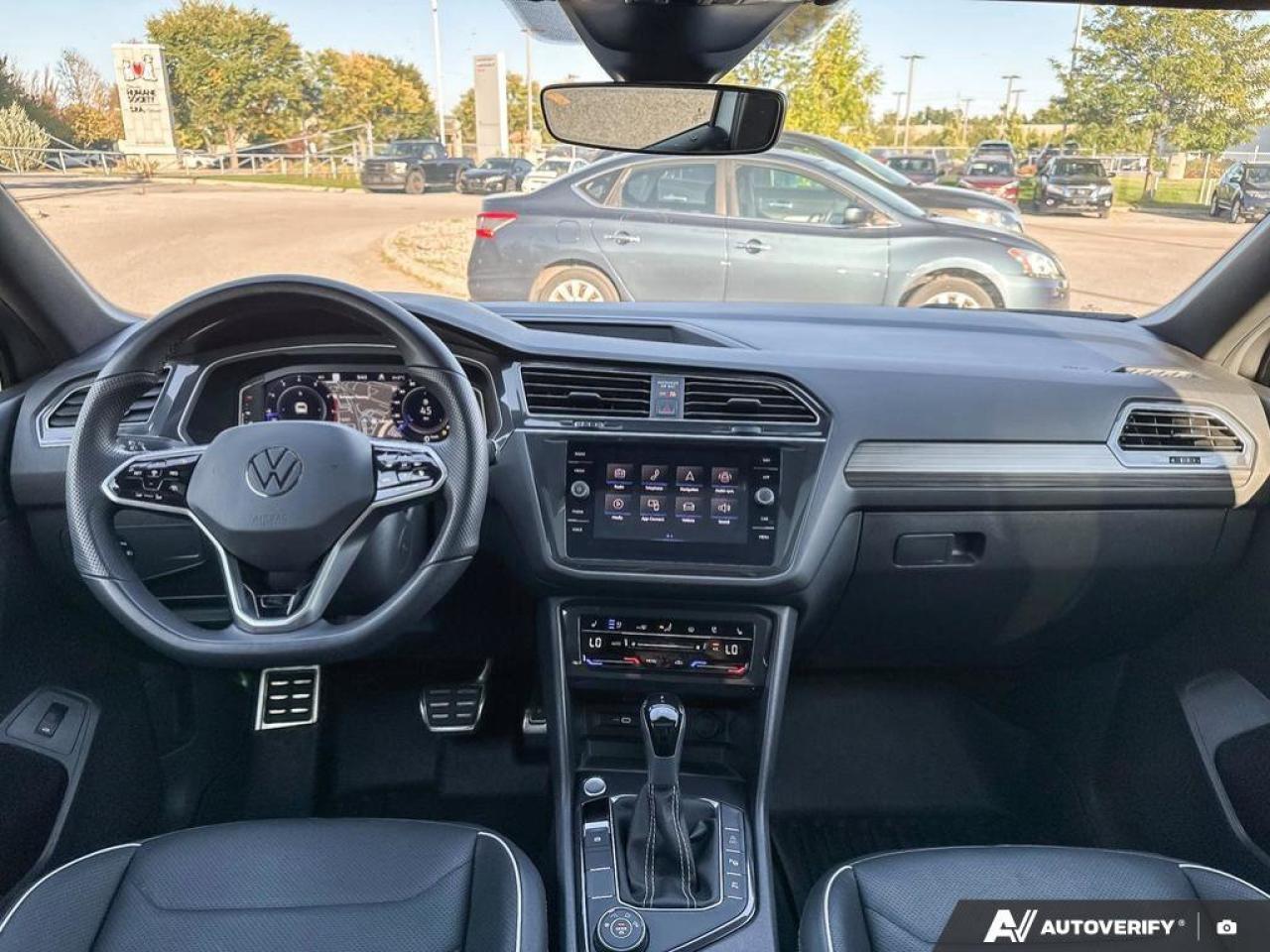 2024 Volkswagen Tiguan Highline R-line Photo