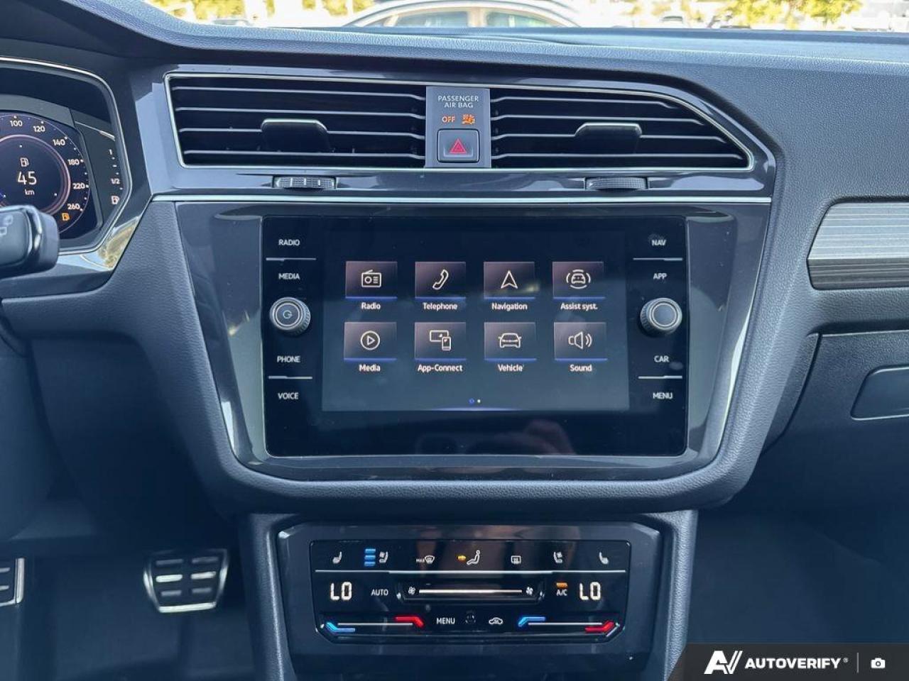 2024 Volkswagen Tiguan Highline R-line Photo