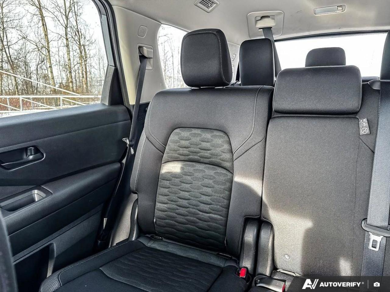 2025 Nissan Pathfinder S Photo