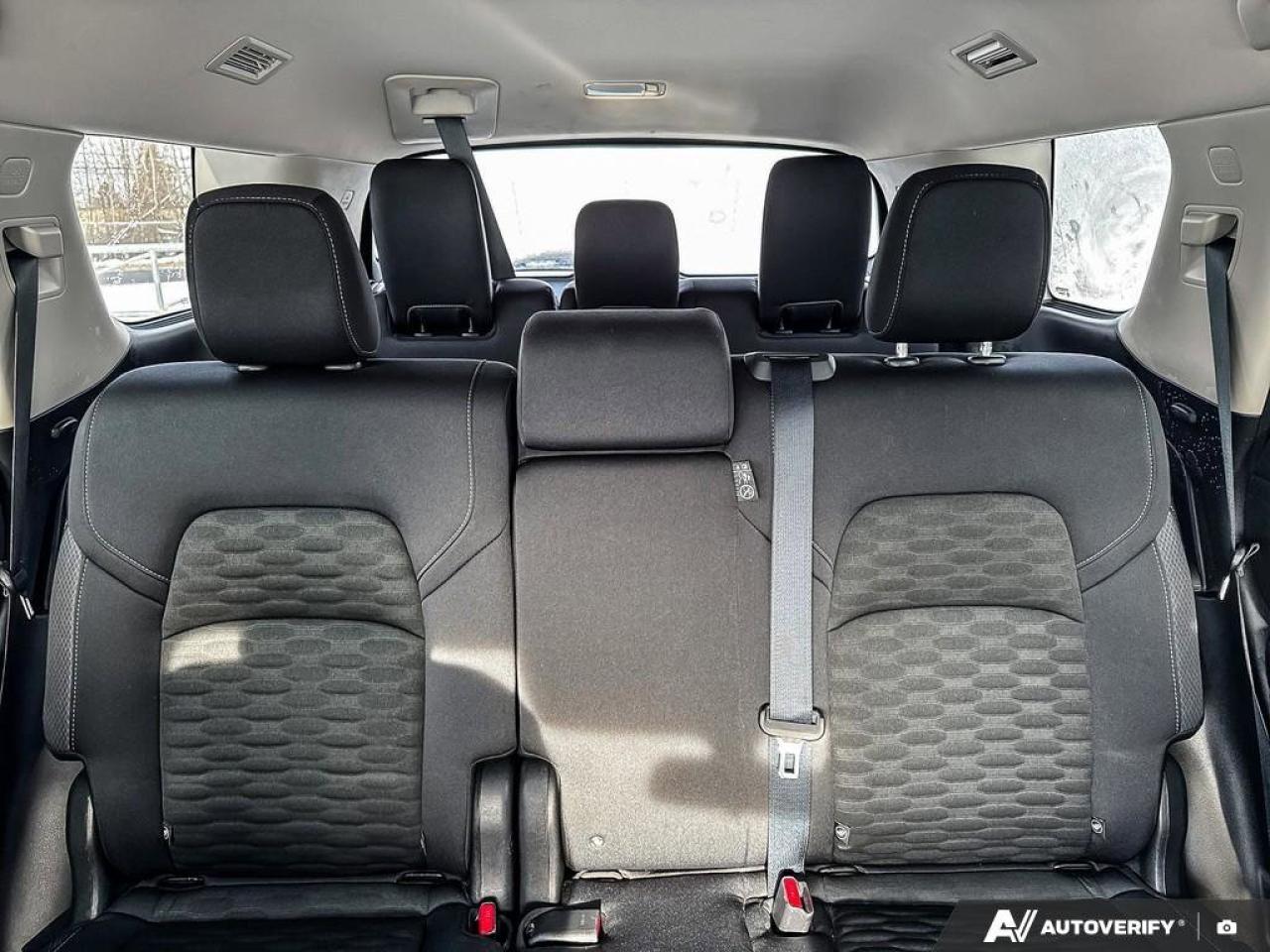 2025 Nissan Pathfinder S Photo