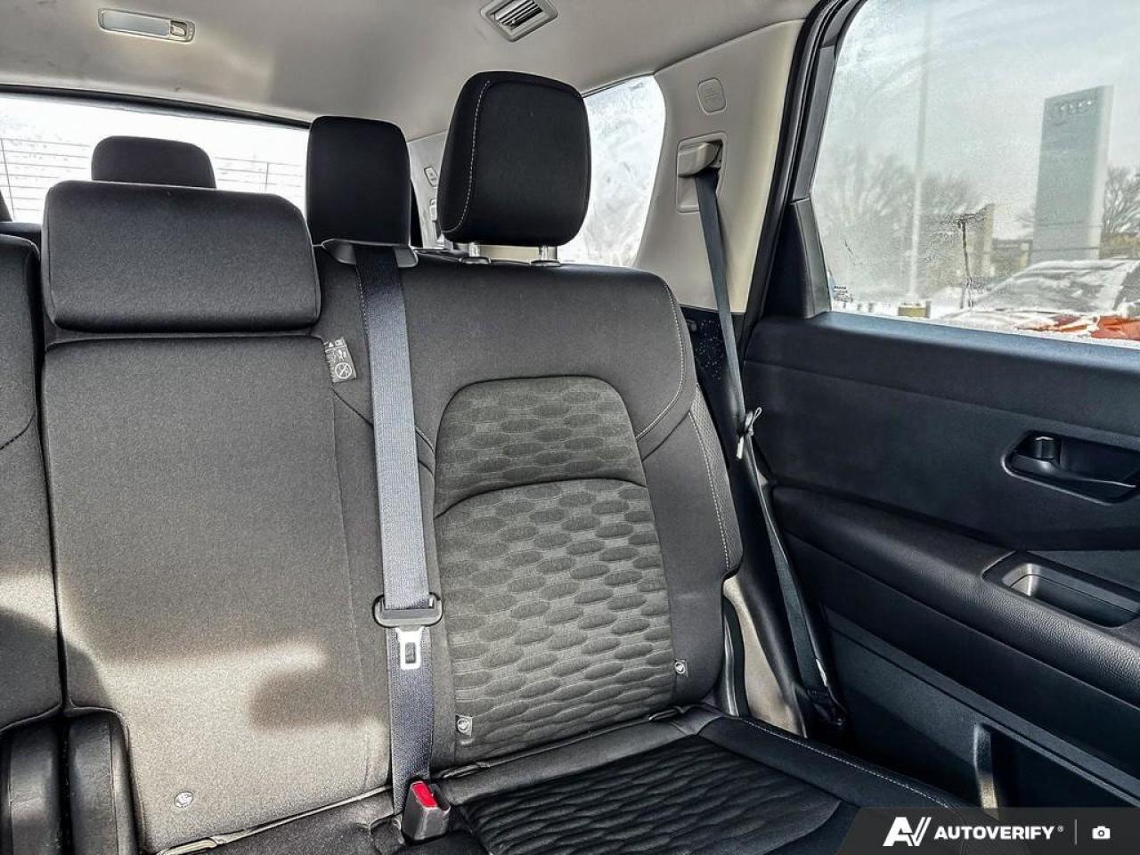 2025 Nissan Pathfinder S Photo