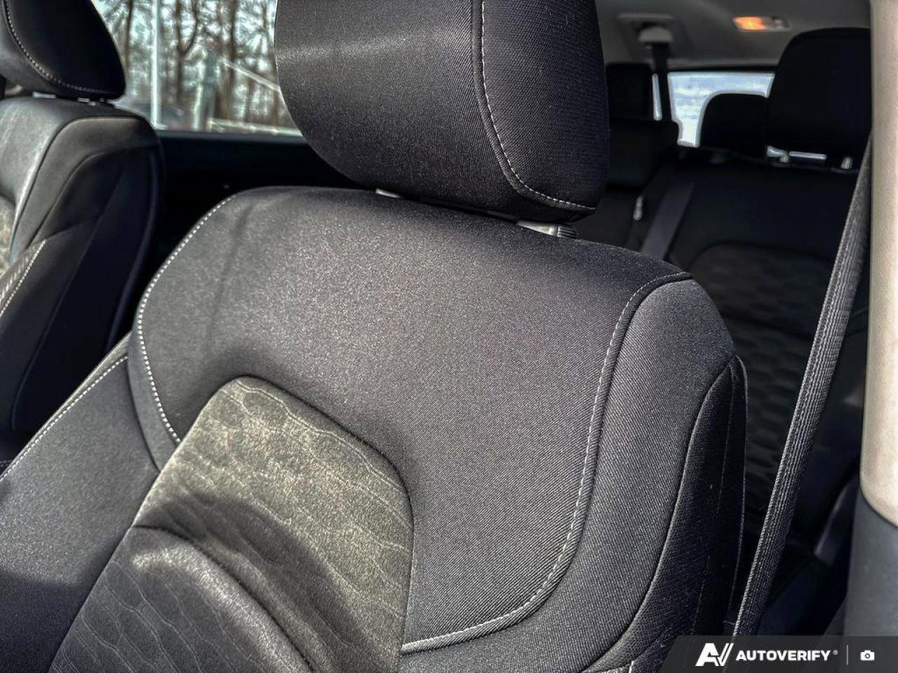 2025 Nissan Pathfinder S Photo