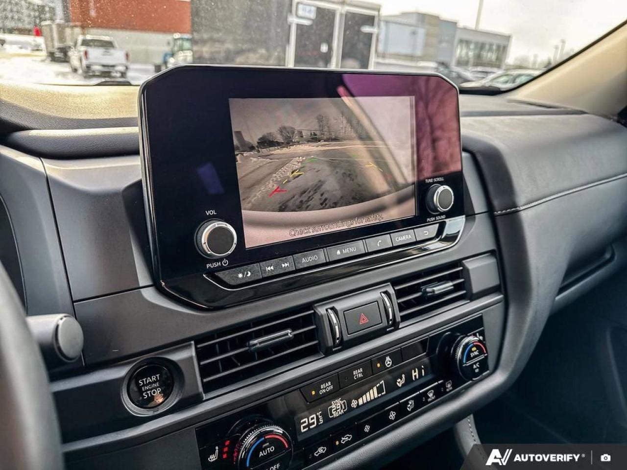 2025 Nissan Pathfinder S Photo