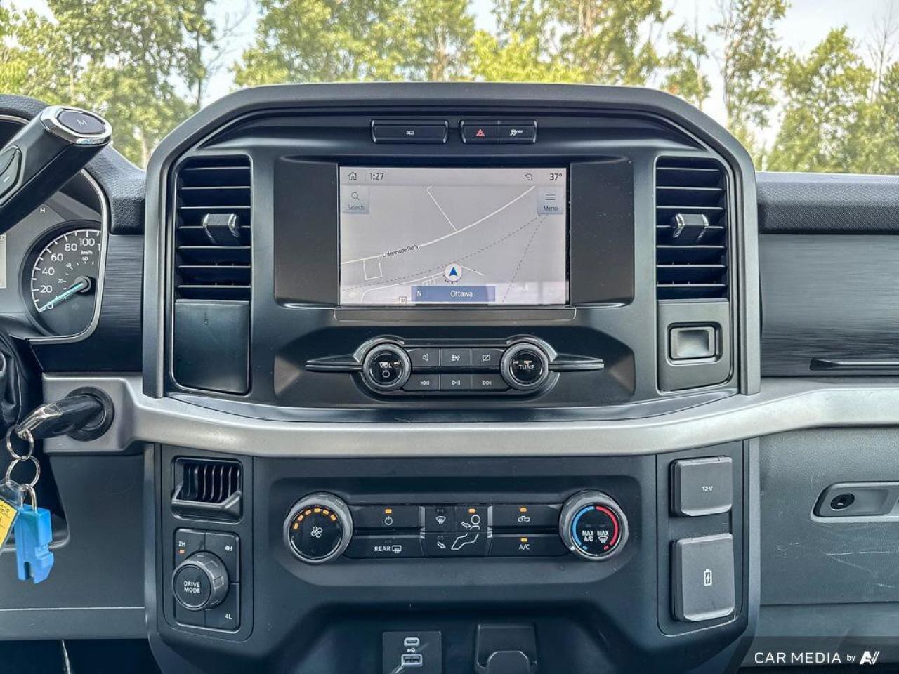 2023 Ford F-150 XLT Photo