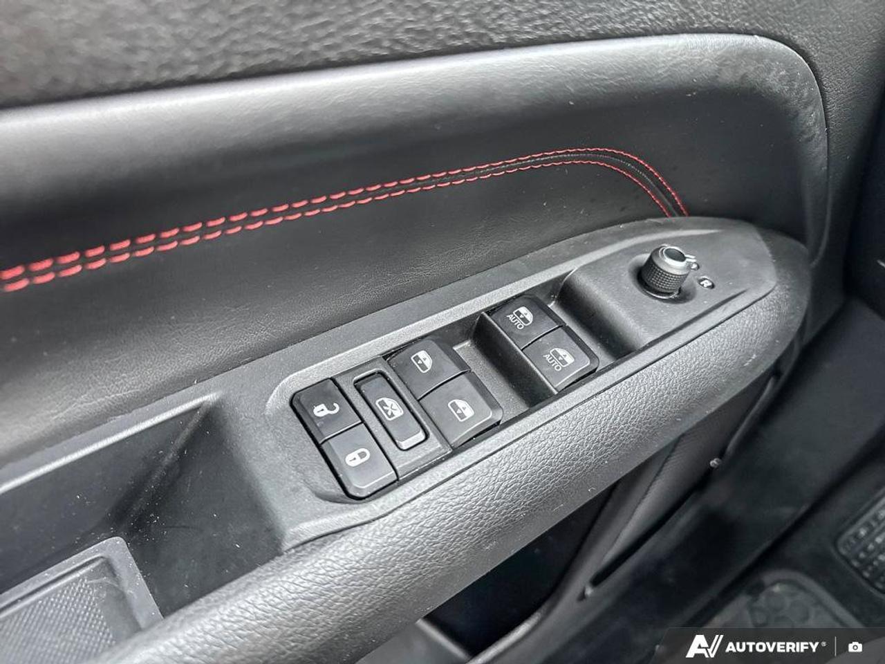 2024 Jeep Compass Trailhawk   Leather Seats   Remote Start   Apple C Photo