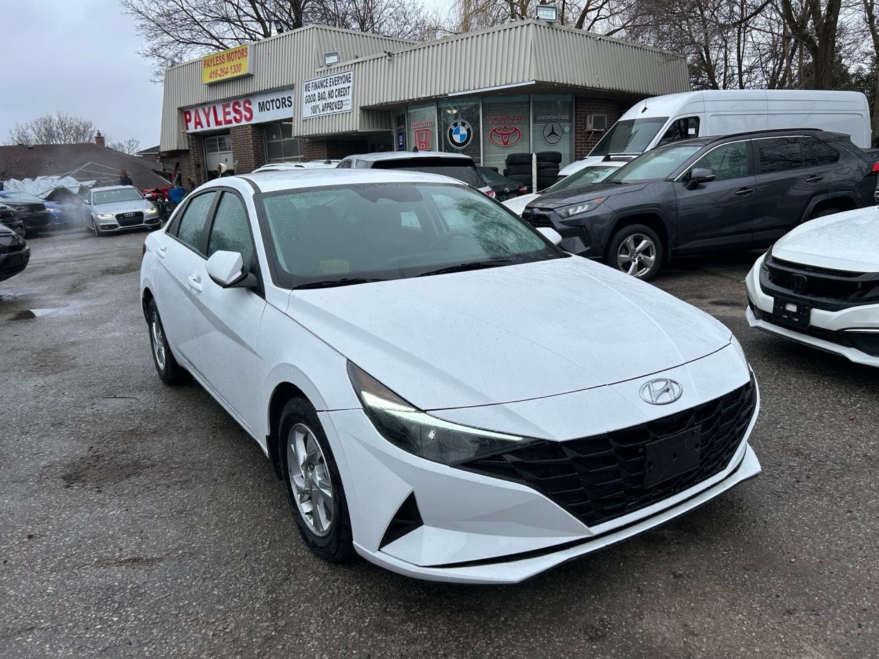 2022 Hyundai Elantra Essential IVT Photo