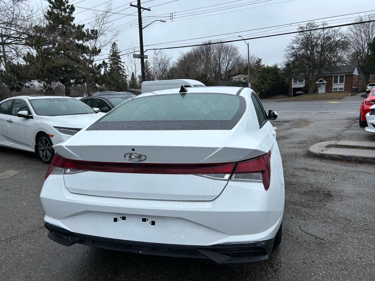 2022 Hyundai Elantra Essential IVT Photo3