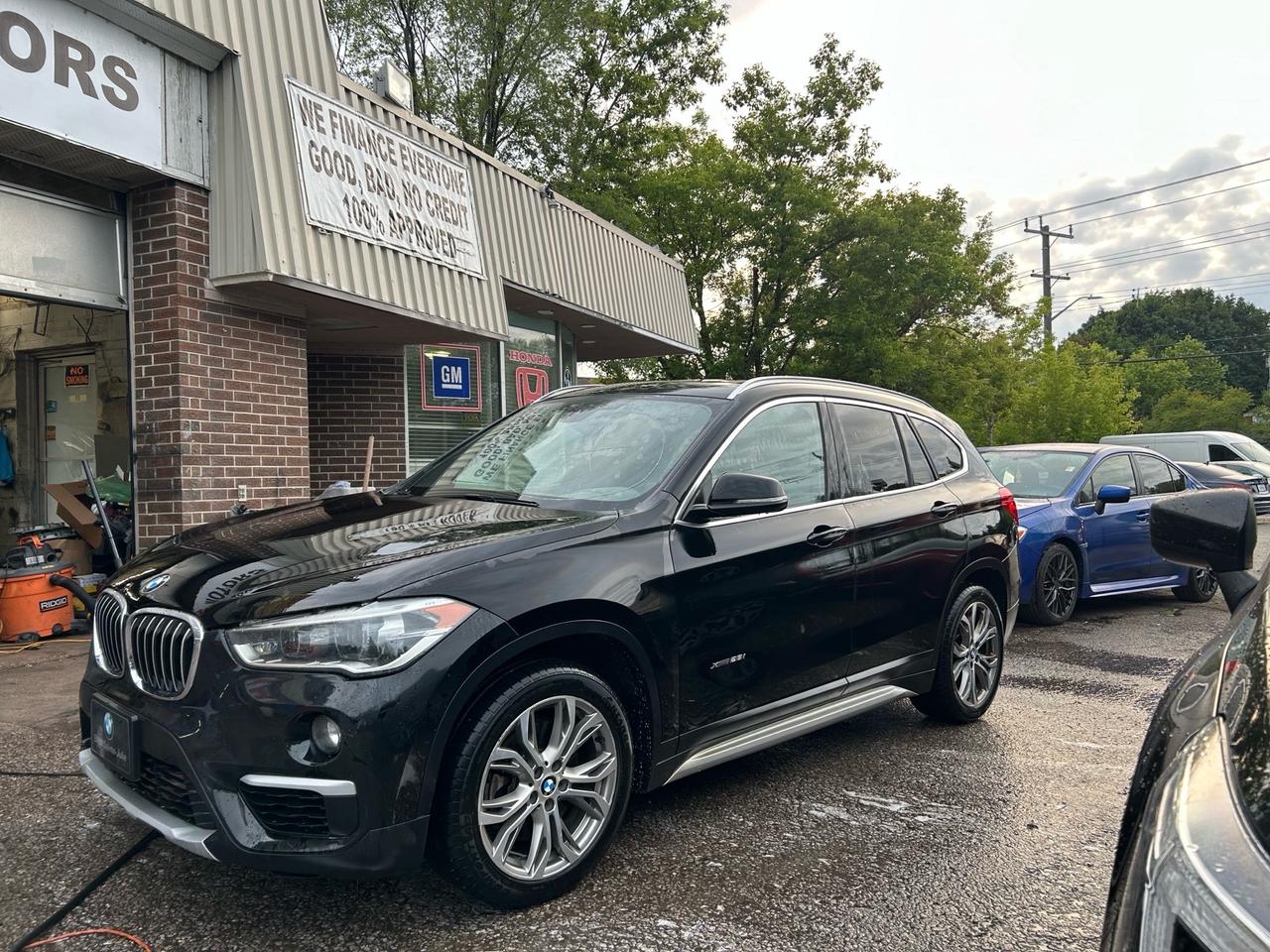 2017 BMW X1 AWD 4dr xDrive28i Photo5