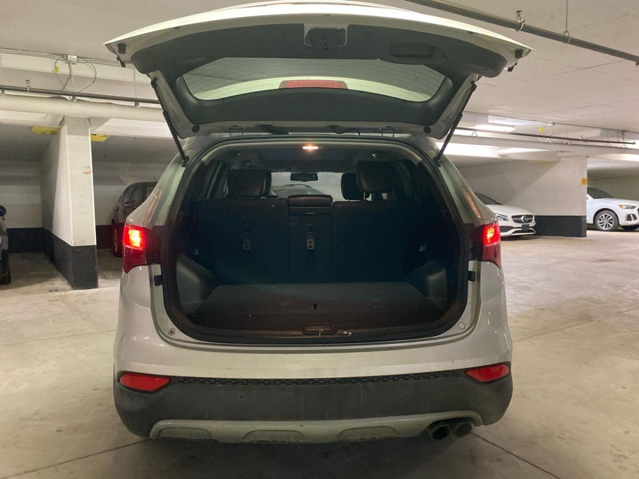 2013 Hyundai Santa Fe AWD 4dr 2.0T Auto SE *Ltd Avail* Photo