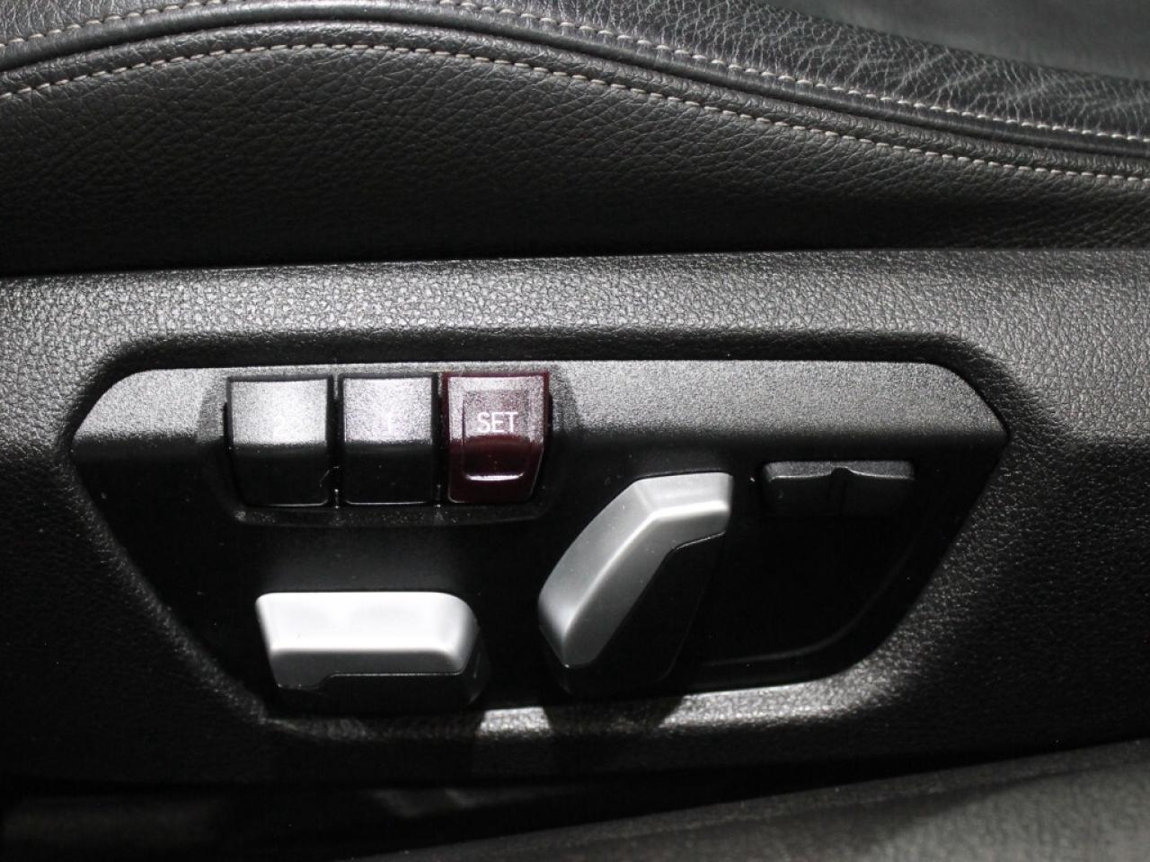 2018 BMW 4 Series 430i xDrive 2dr Coupe NO ACCIDENT SPORT LINE W/RED Photo