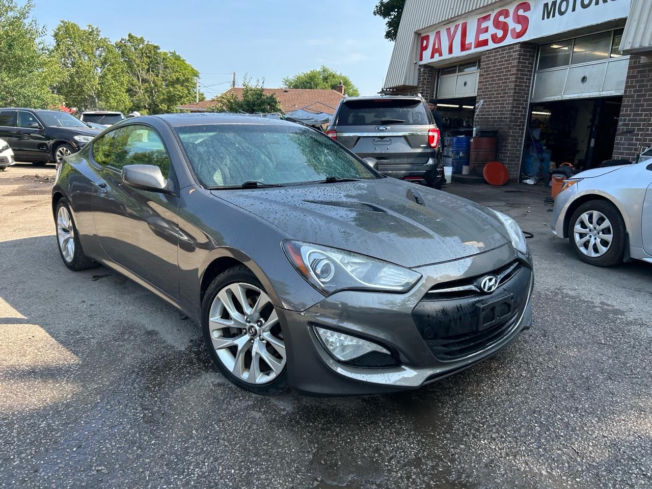 2013 Hyundai Genesis 2dr I4 Auto Premium *Ltd Avail* Photo3