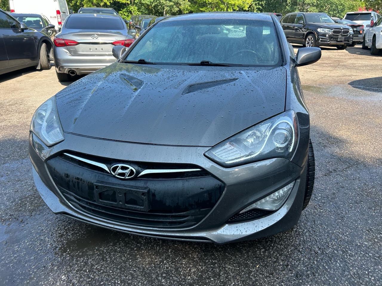 2013 Hyundai Genesis 2dr I4 Auto Premium *Ltd Avail* Photo4
