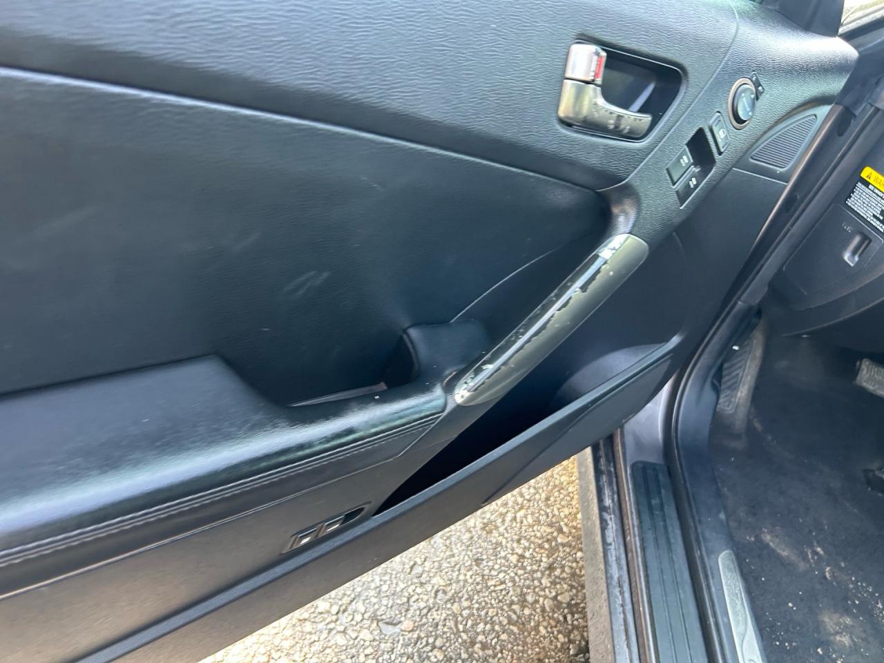 2013 Hyundai Genesis 2dr I4 Auto Premium *Ltd Avail* Photo