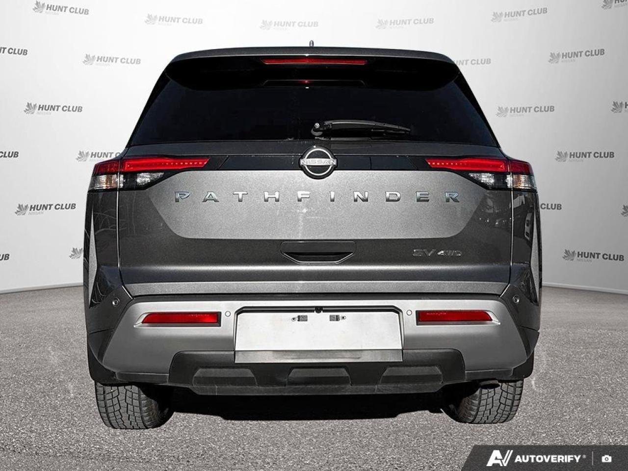 2024 Nissan Pathfinder SV Photo